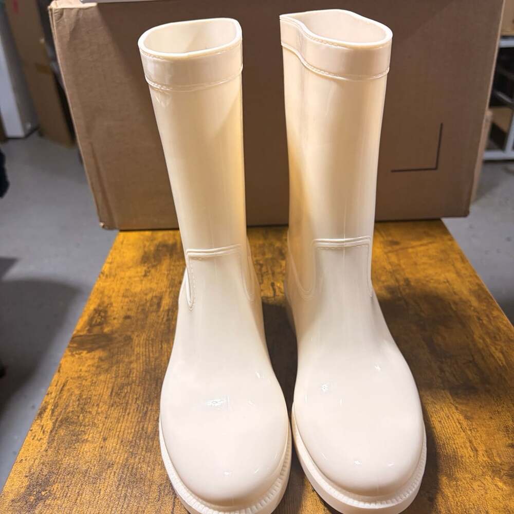 The Drop Rain Boot Size 6 & 7 White